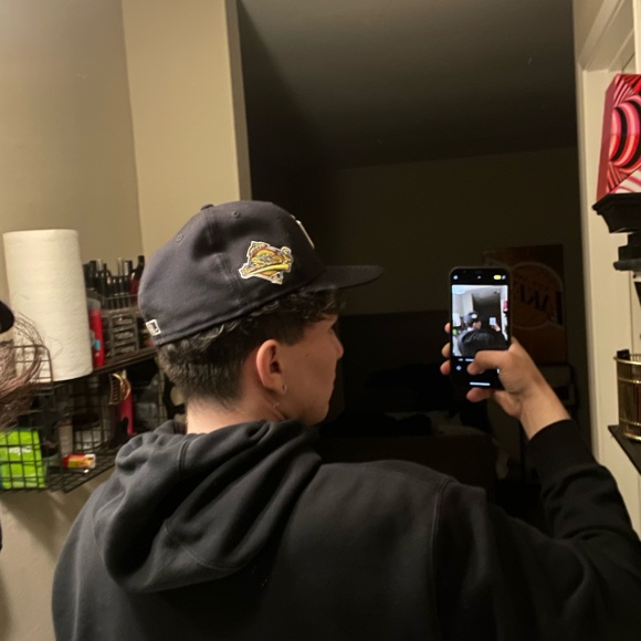 Meet your Posher, Derek - Picture 1 of 1